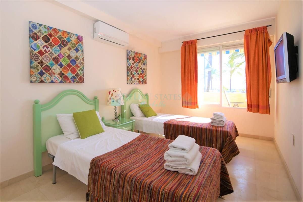 Apartment for sale in Estepona