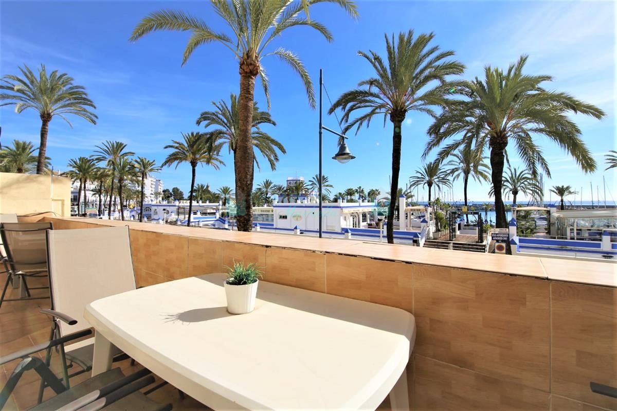 Apartment for sale in Estepona