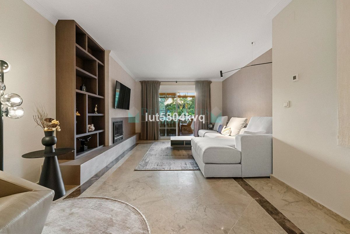 Ground Floor Apartment for sale in Marbella Golden Mile