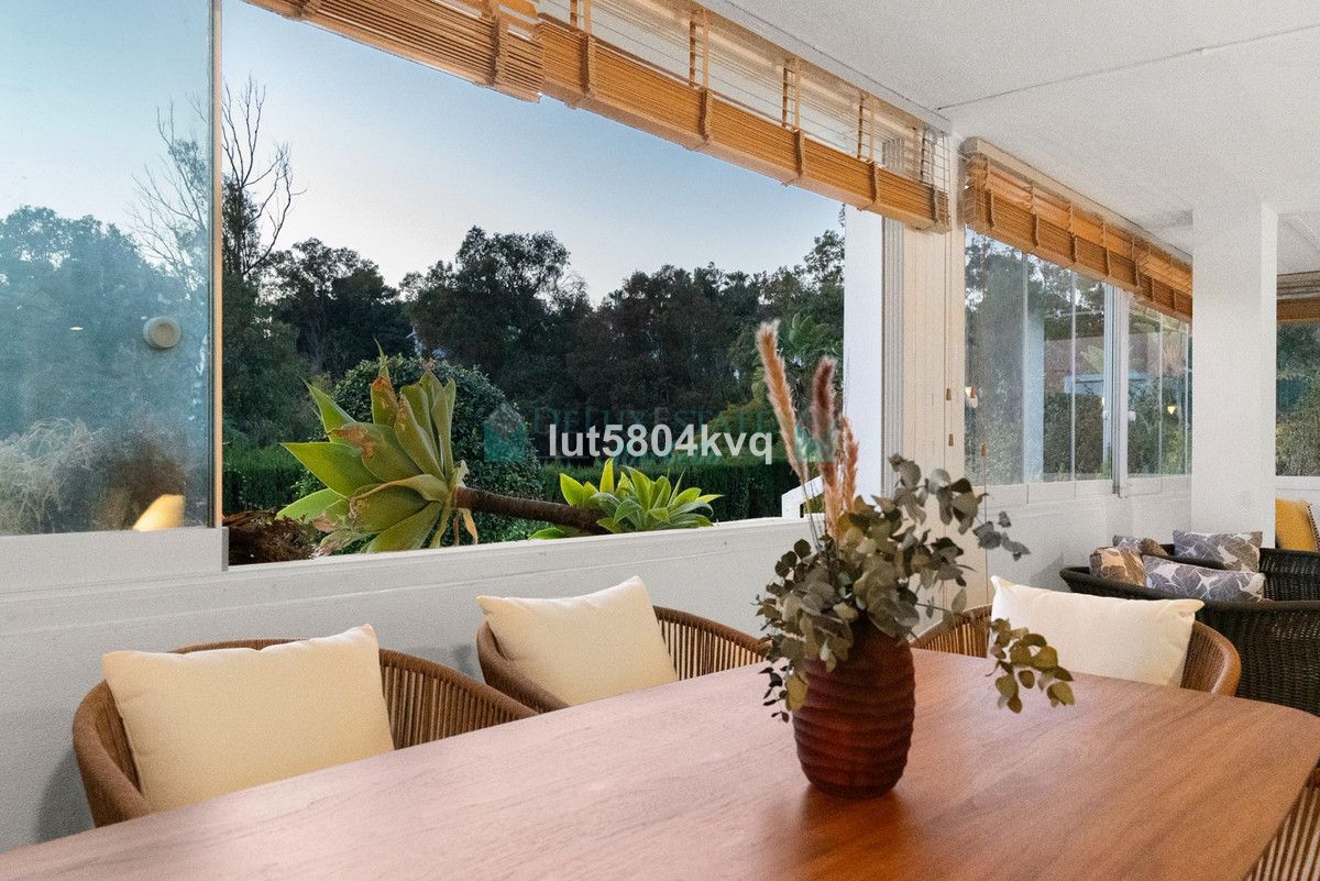 Ground Floor Apartment for sale in Marbella Golden Mile