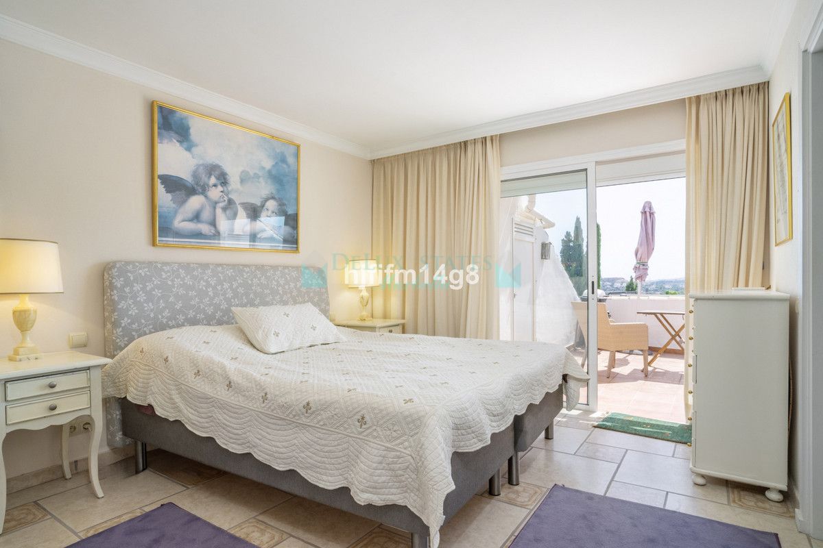 Town House for sale in Nueva Andalucia