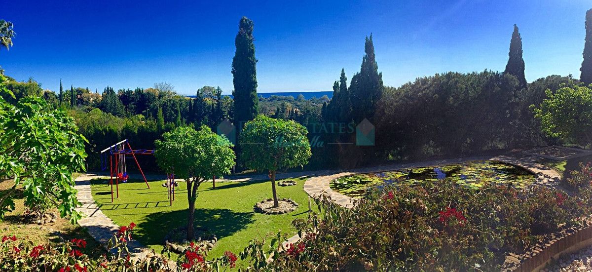 Villa for sale in Elviria, Marbella East