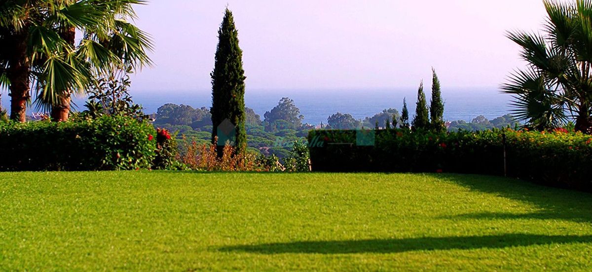 Villa for sale in Elviria, Marbella East