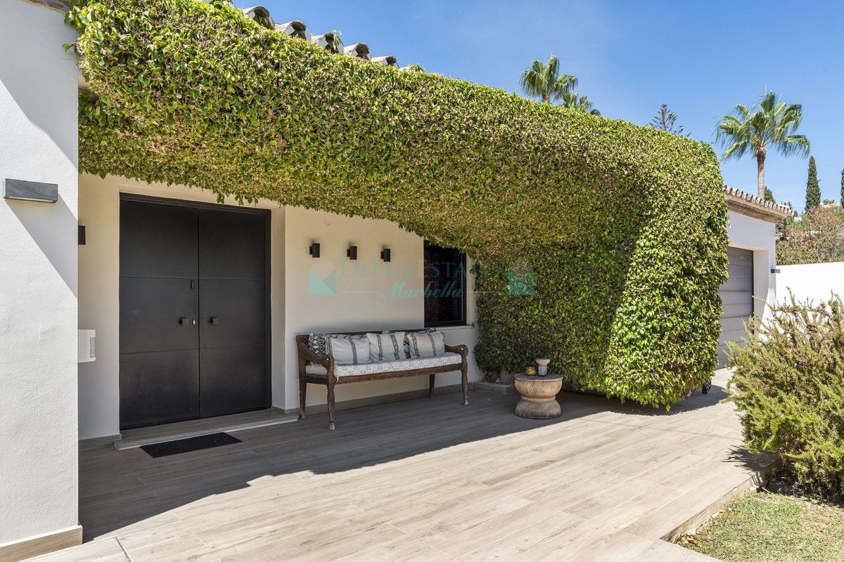 Villa en venta en El Rosario, Marbella Este