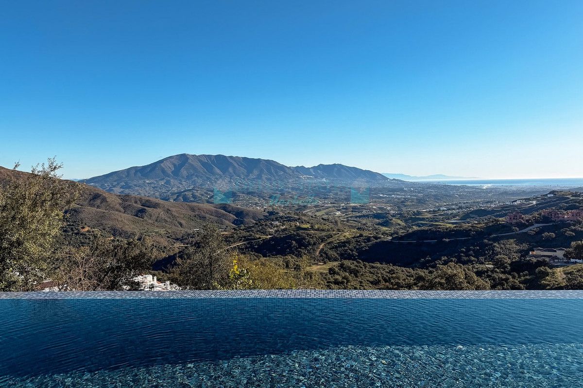 Villa for sale in Marbella