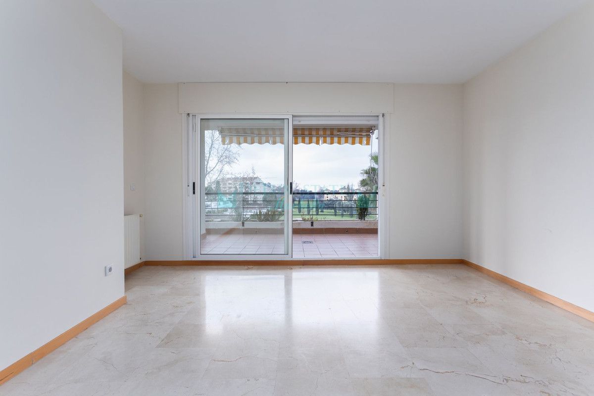 Apartment for sale in Guadalmina Alta, San Pedro de Alcantara