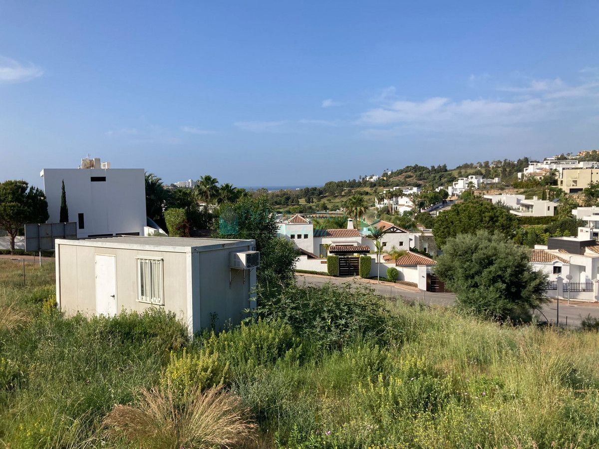Plot for sale in Benahavis