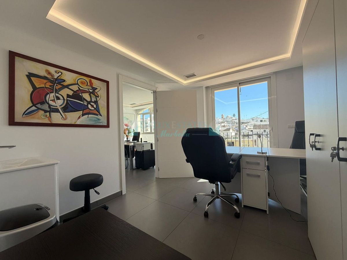 Commercial Premises for sale in Estepona