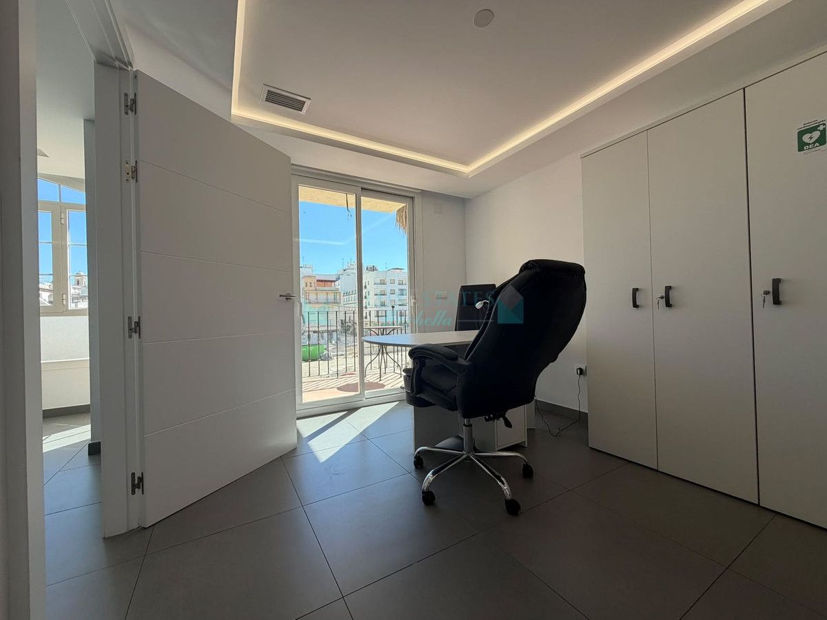 Commercial Premises for sale in Estepona