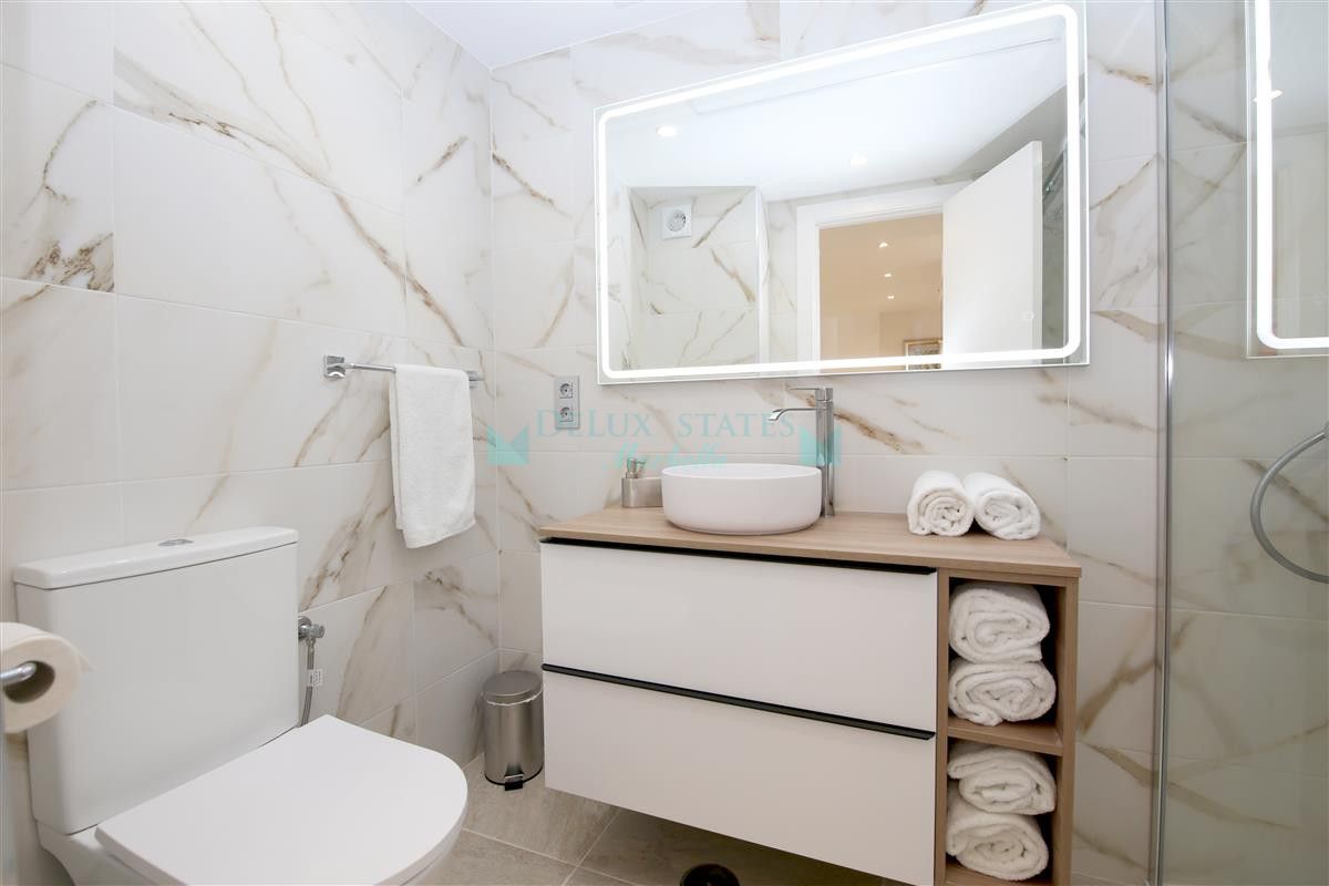 Penthouse for sale in Estepona