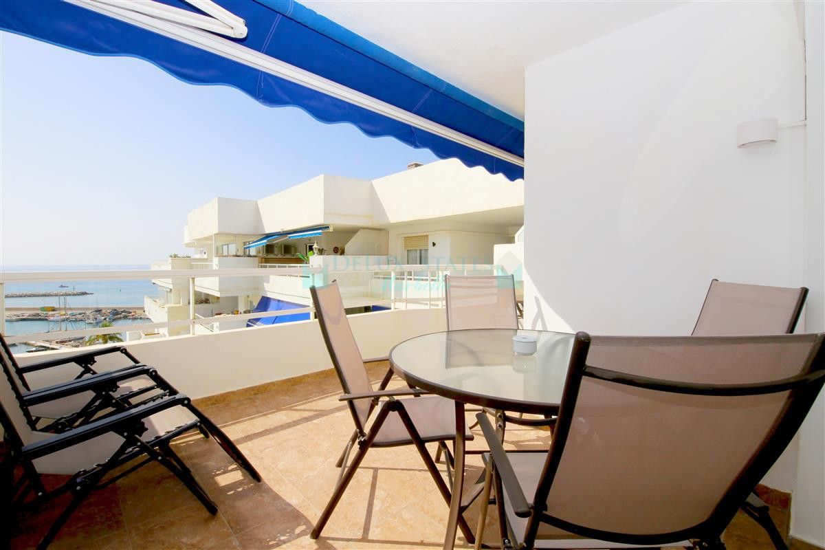 Penthouse for sale in Estepona