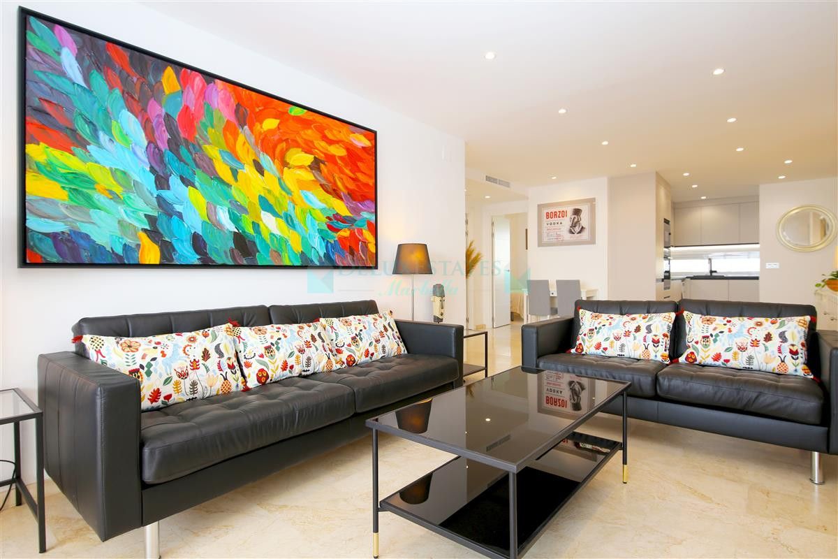 Penthouse for sale in Estepona