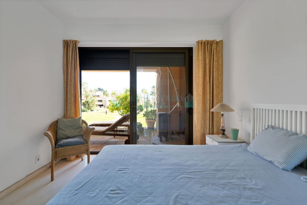 Ground Floor Apartment for sale in Estepona