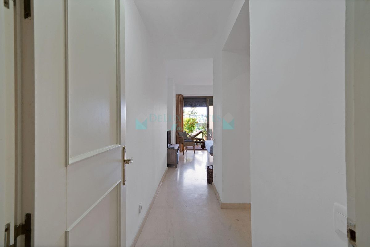 Ground Floor Apartment for sale in Estepona