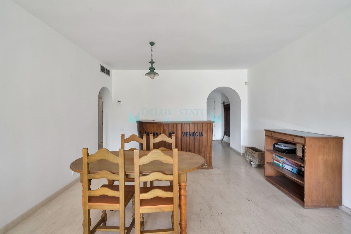 Ground Floor Apartment for sale in Estepona