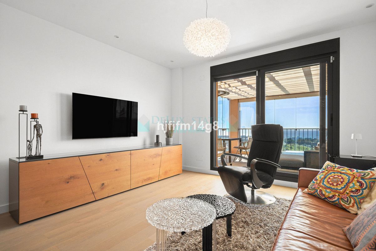 Penthouse for sale in Benahavis