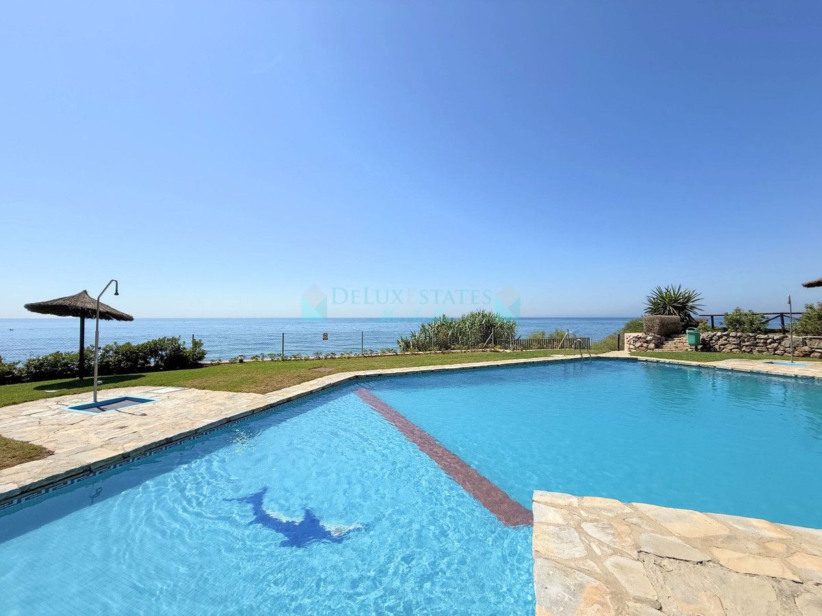 Town House for sale in Estepona