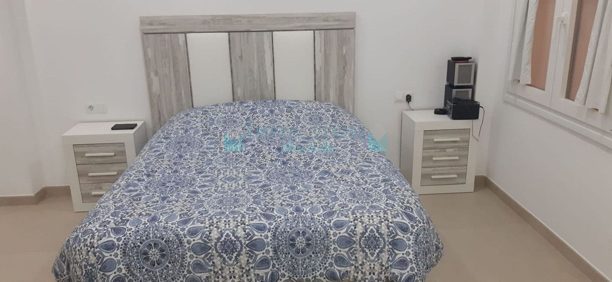 Apartment for sale in Estepona