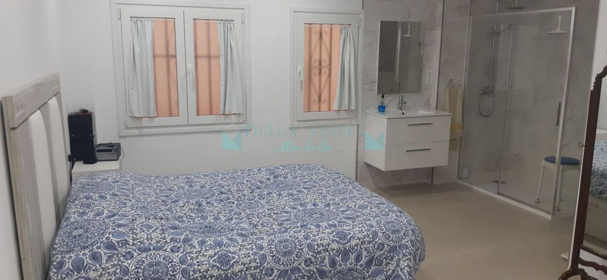 Apartment for sale in Estepona