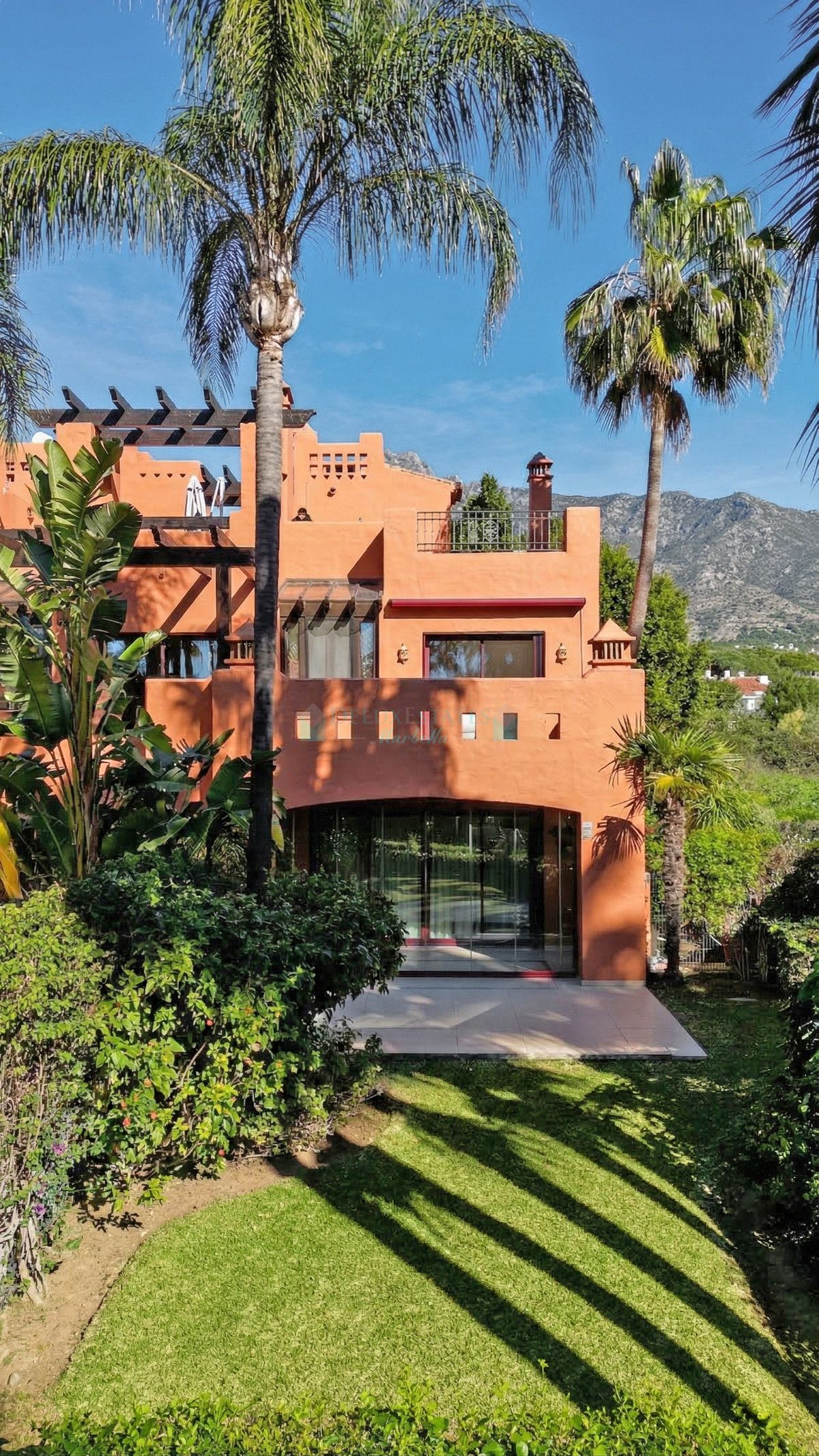 Town House for sale in Marbella Golden Mile