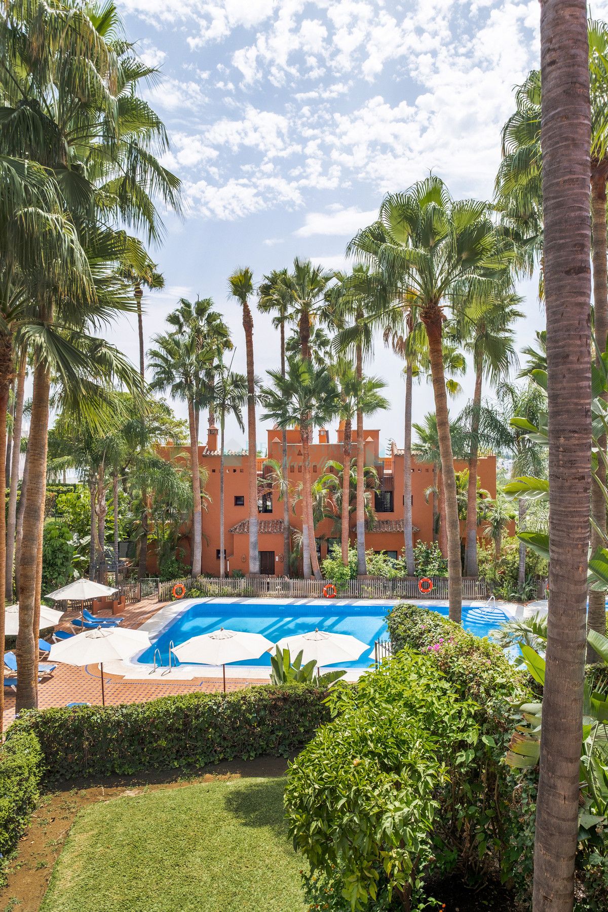 Town House for sale in Marbella Golden Mile