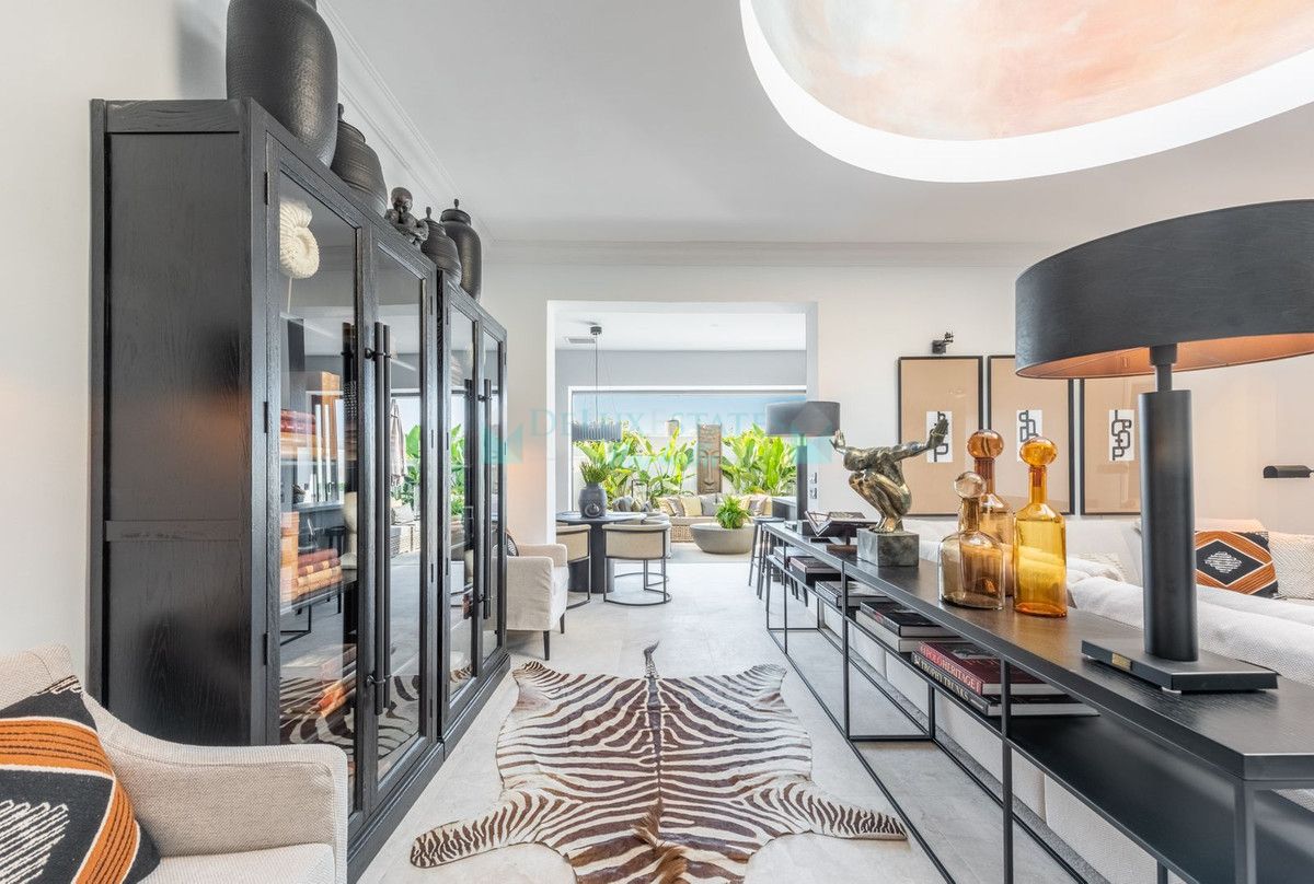 Town House for sale in Marbella Golden Mile