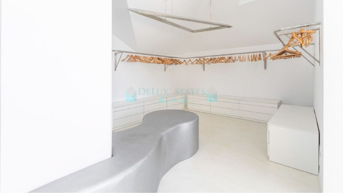 Penthouse for sale in Marbella Golden Mile