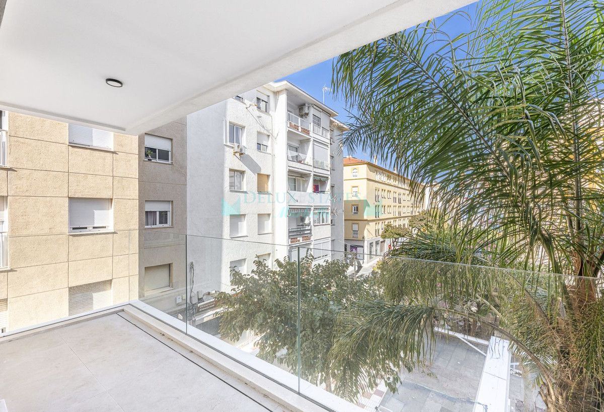 Apartamento en venta en Estepona
