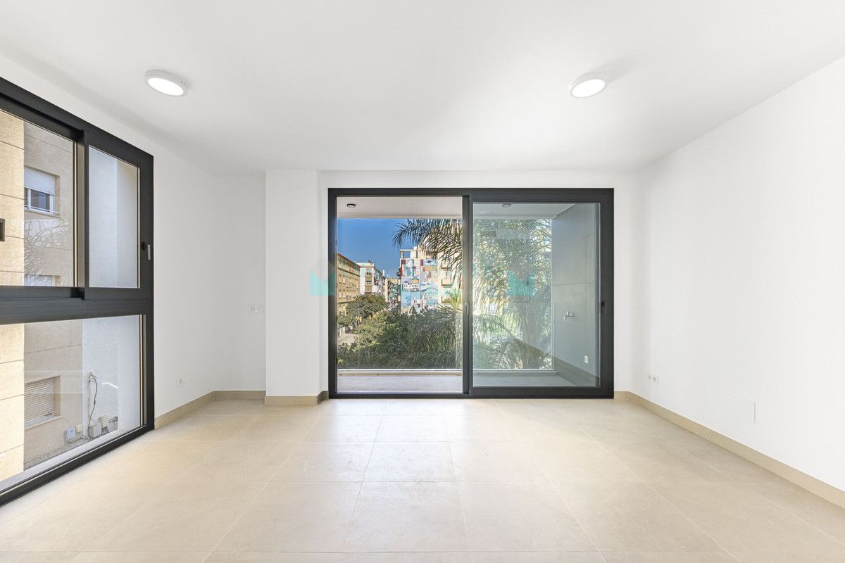 Apartamento en venta en Estepona
