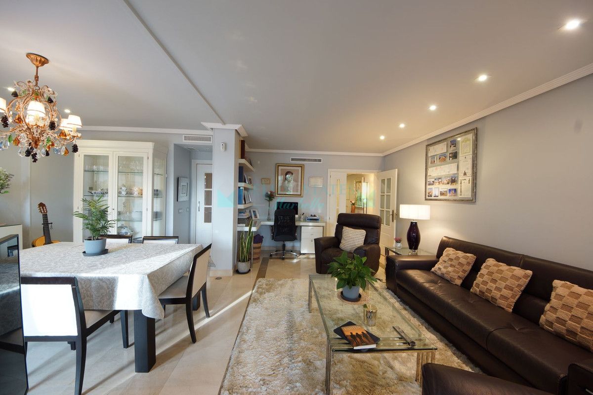 Ground Floor Apartment for sale in Los Arqueros, Benahavis