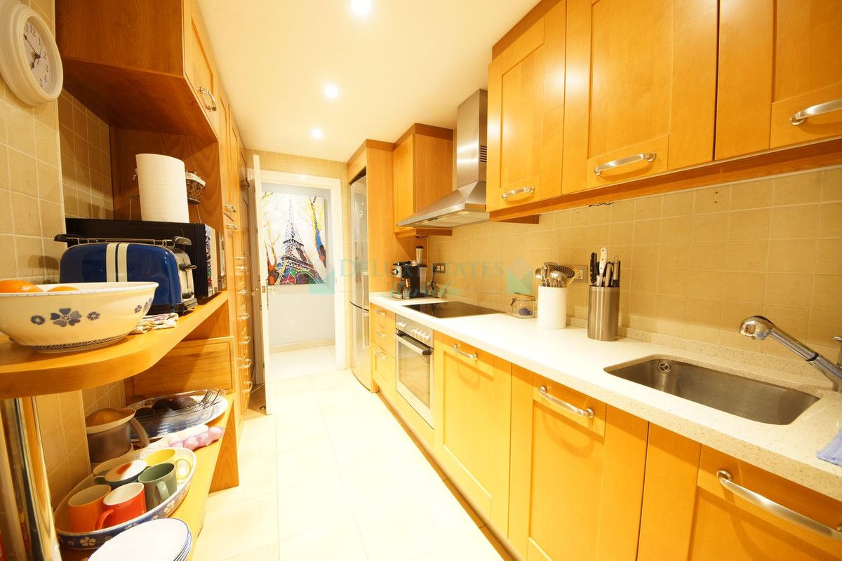 Ground Floor Apartment for sale in Los Arqueros, Benahavis