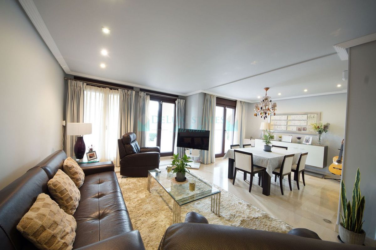 Ground Floor Apartment for sale in Los Arqueros, Benahavis