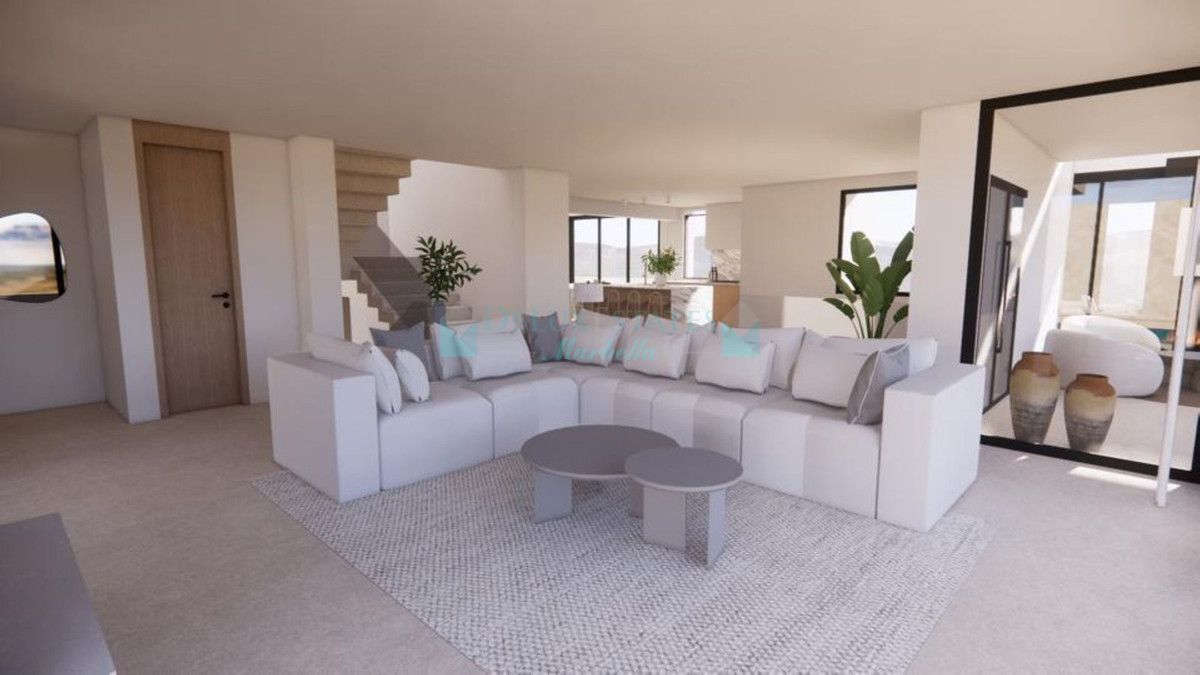 Villa for sale in Nueva Andalucia