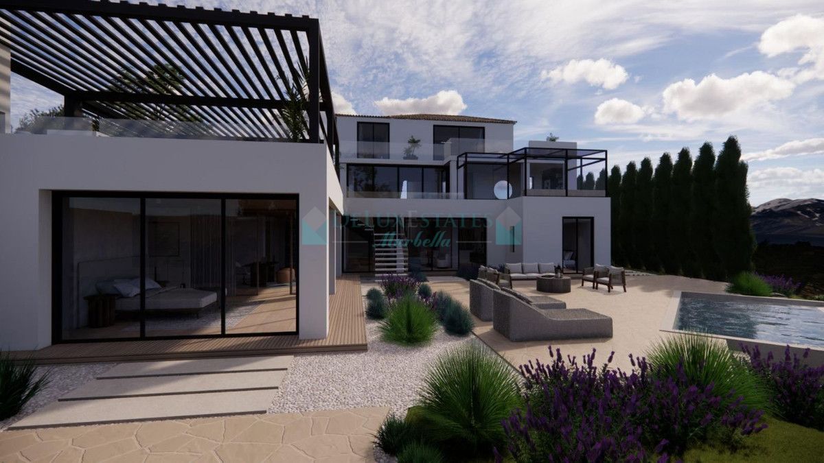 Villa for sale in Nueva Andalucia