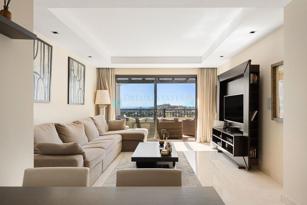 Penthouse for sale in La Quinta, Benahavis
