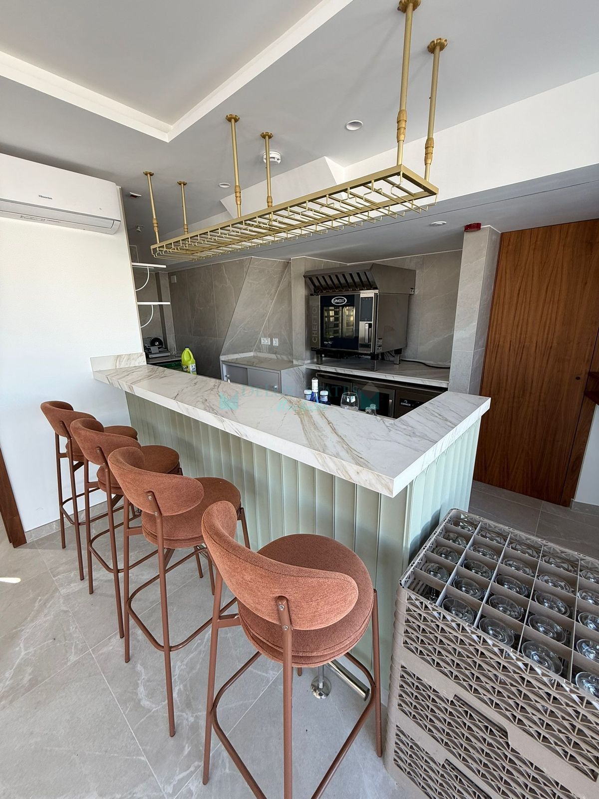 Bar for sale in Estepona