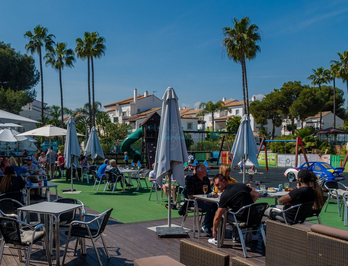 Bar for sale in El Paraiso, Estepona