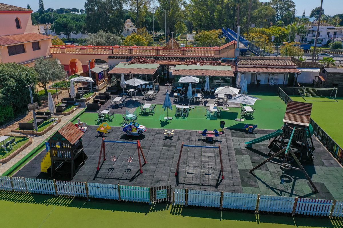 Bar for sale in El Paraiso, Estepona