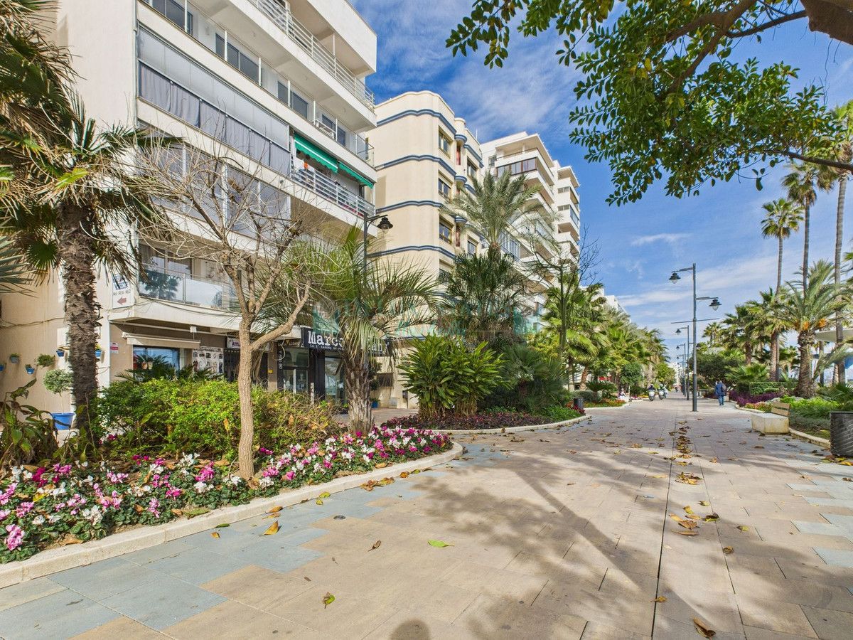Apartamento en venta en Estepona
