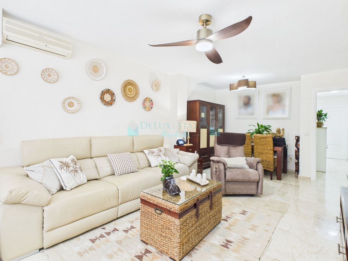 Apartamento en venta en Estepona