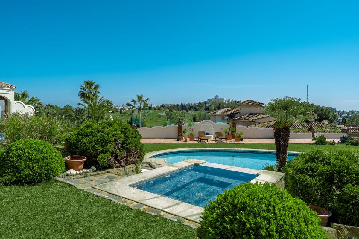Villa en venta en Benahavis