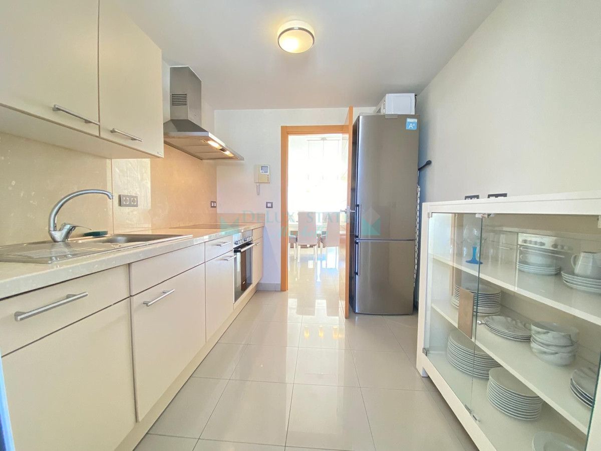 Penthouse for sale in Estepona