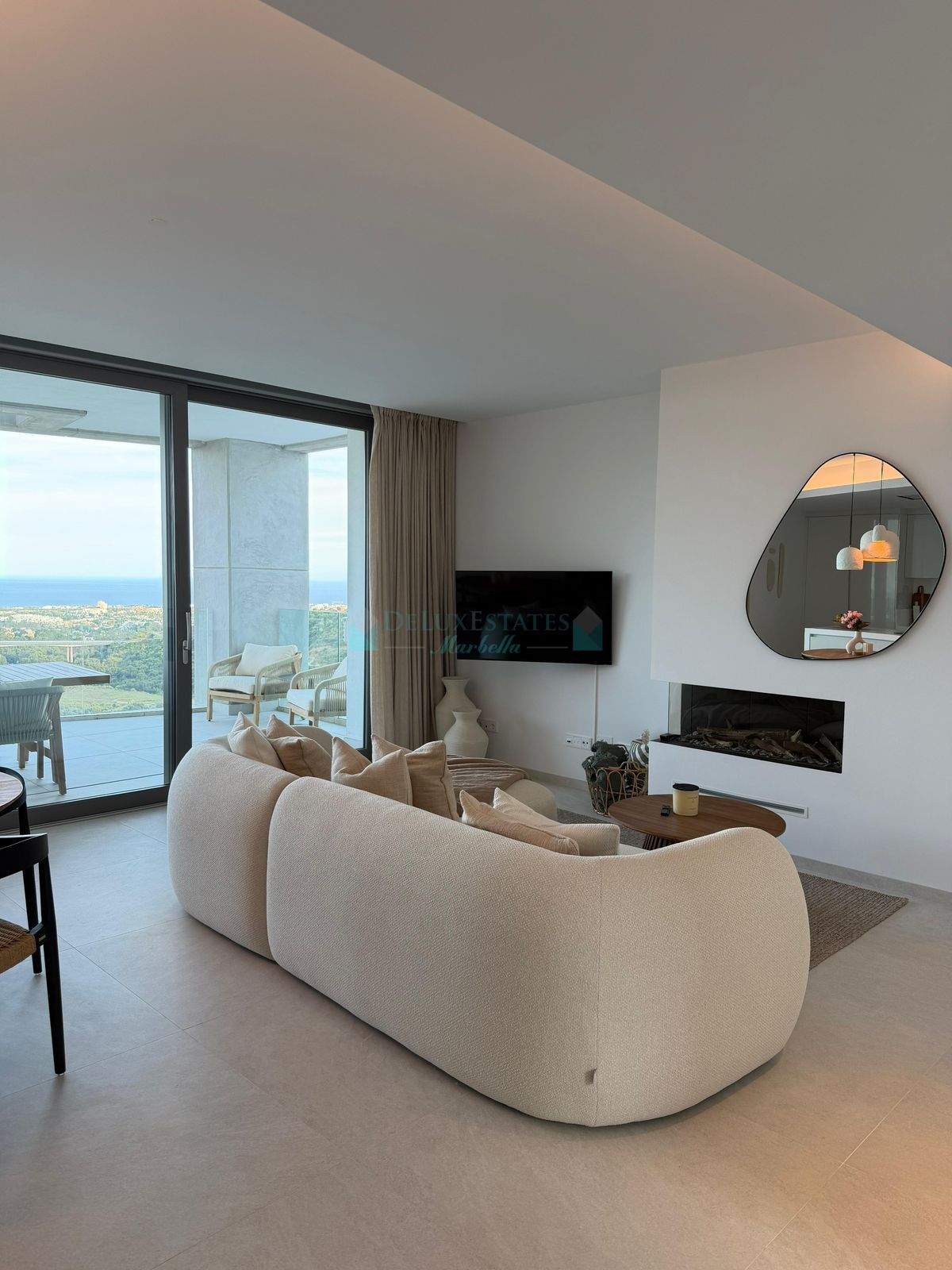 Penthouse for sale in Benahavis
