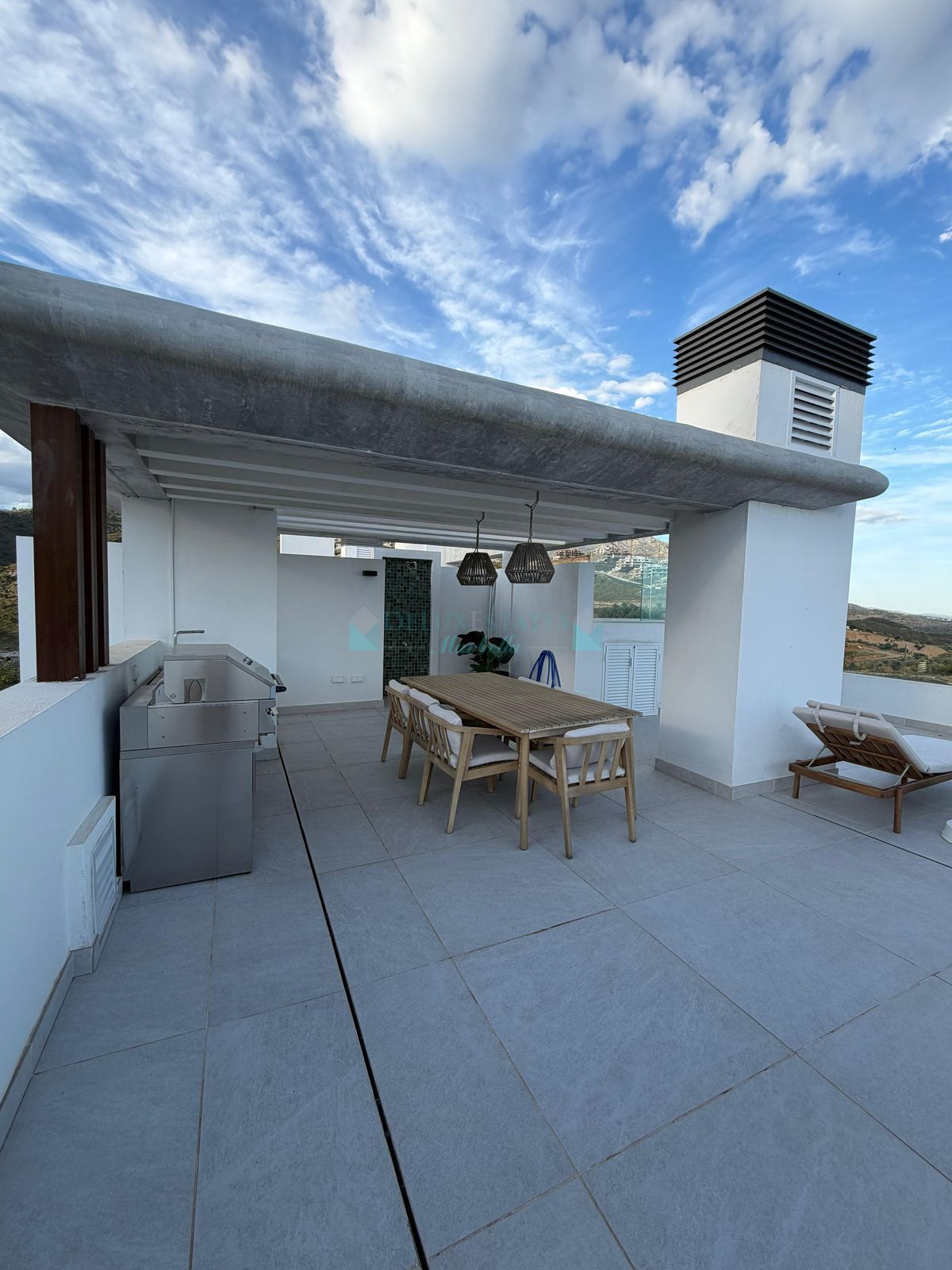Penthouse for sale in Benahavis