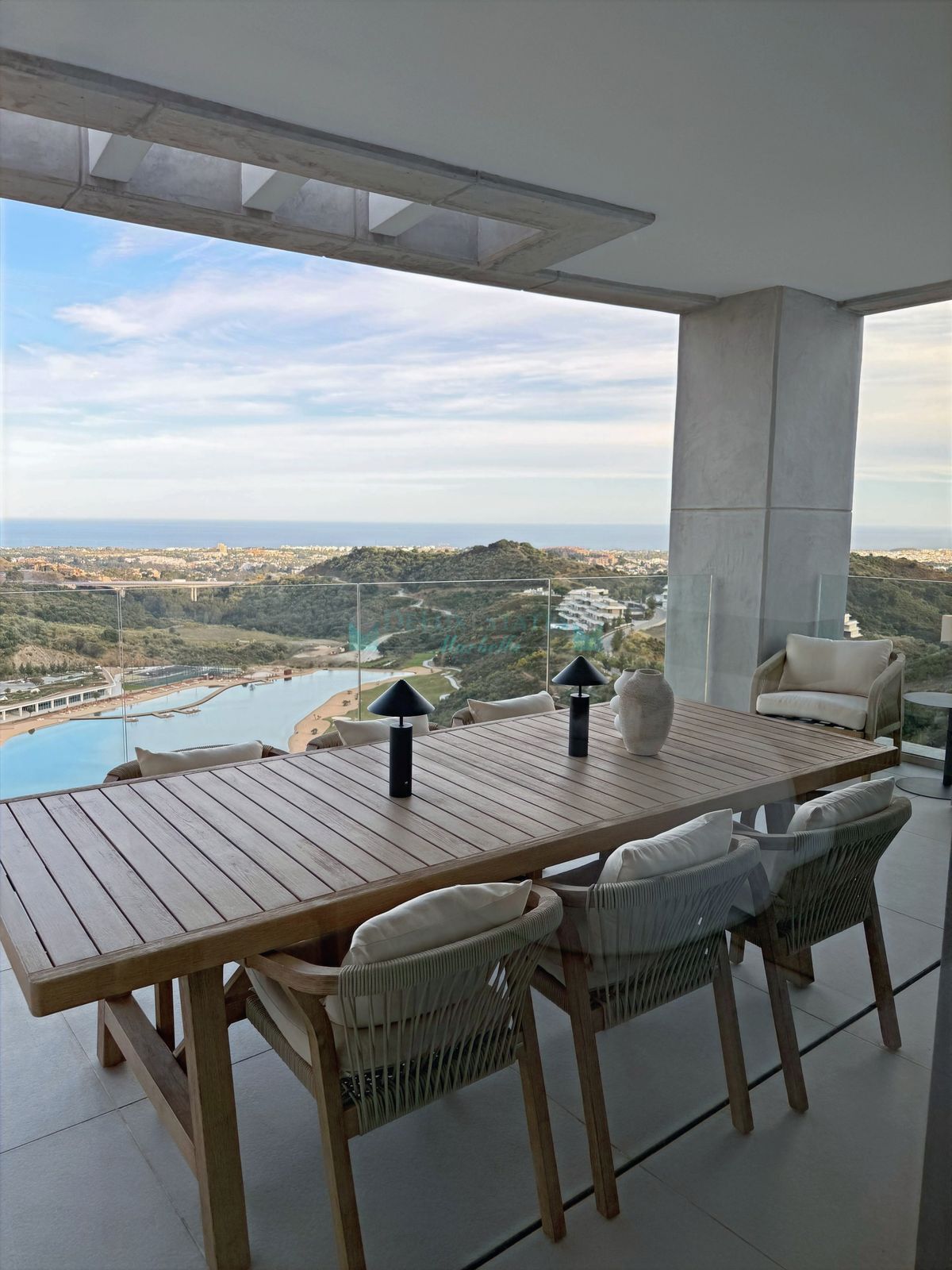 Penthouse for sale in Benahavis