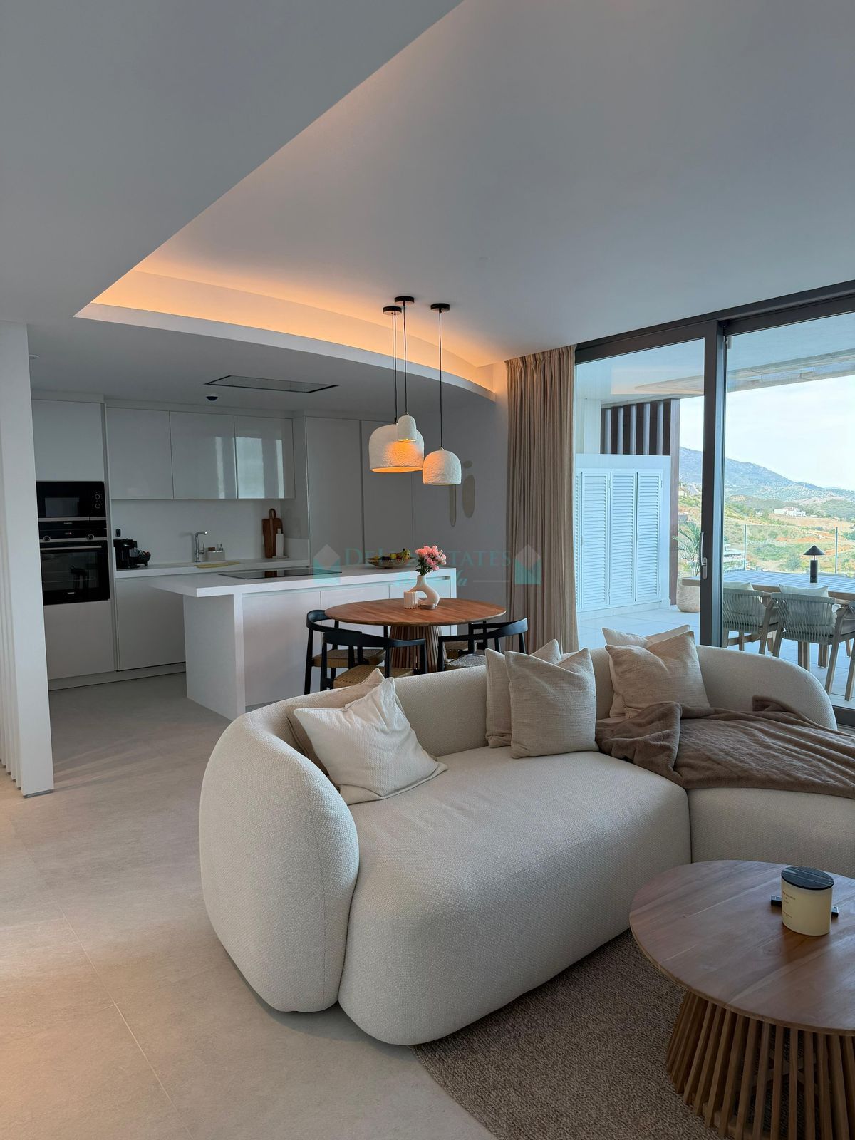 Penthouse for sale in Benahavis