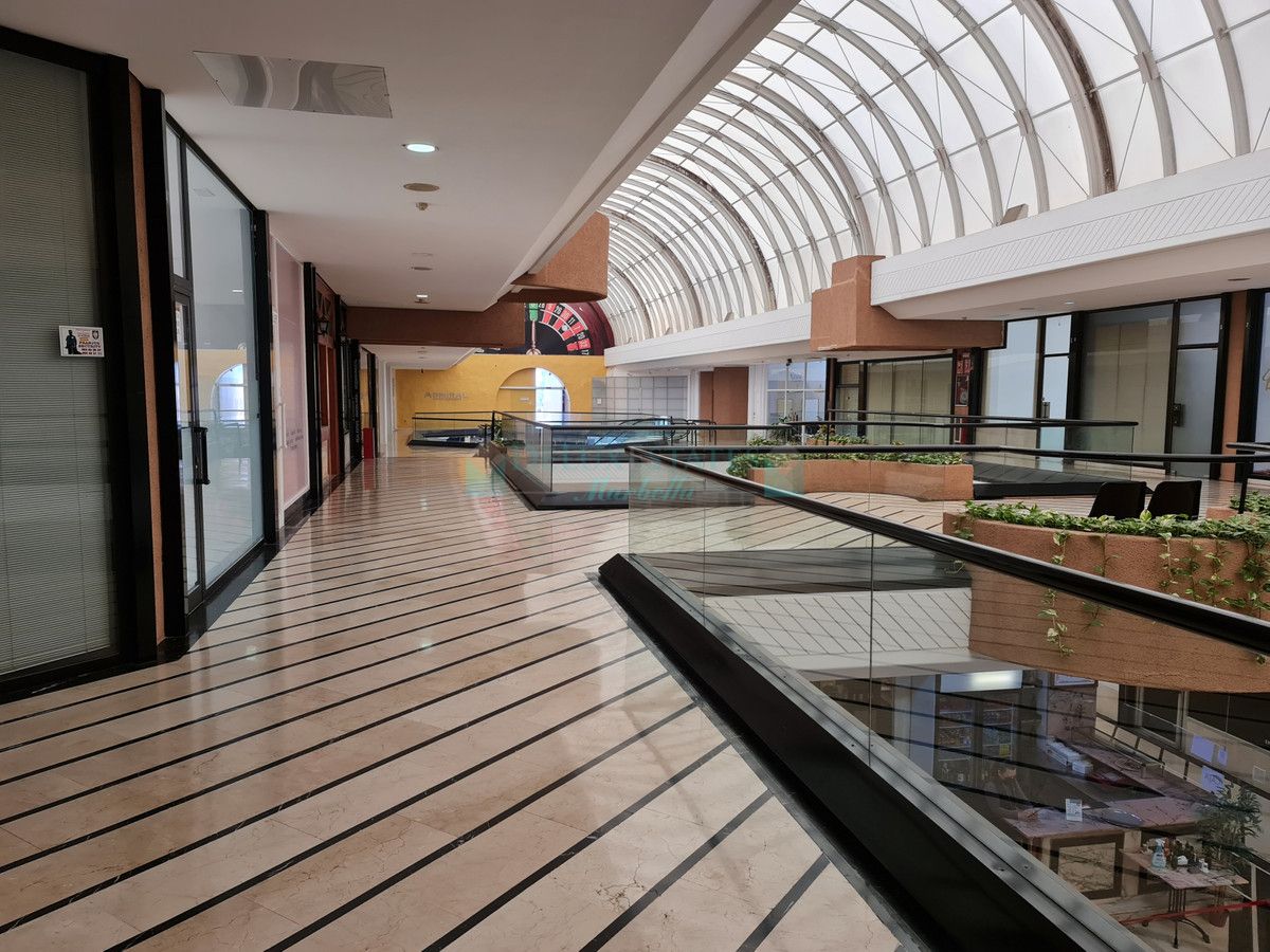 Office for sale in Marbella - Puerto Banus