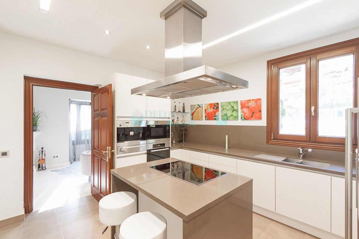Villa en alquiler en Los Flamingos, Benahavis
