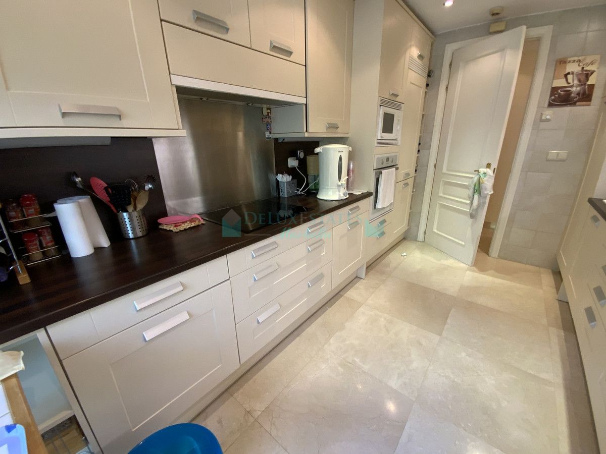 Apartment for sale in Rio Real, Marbella East