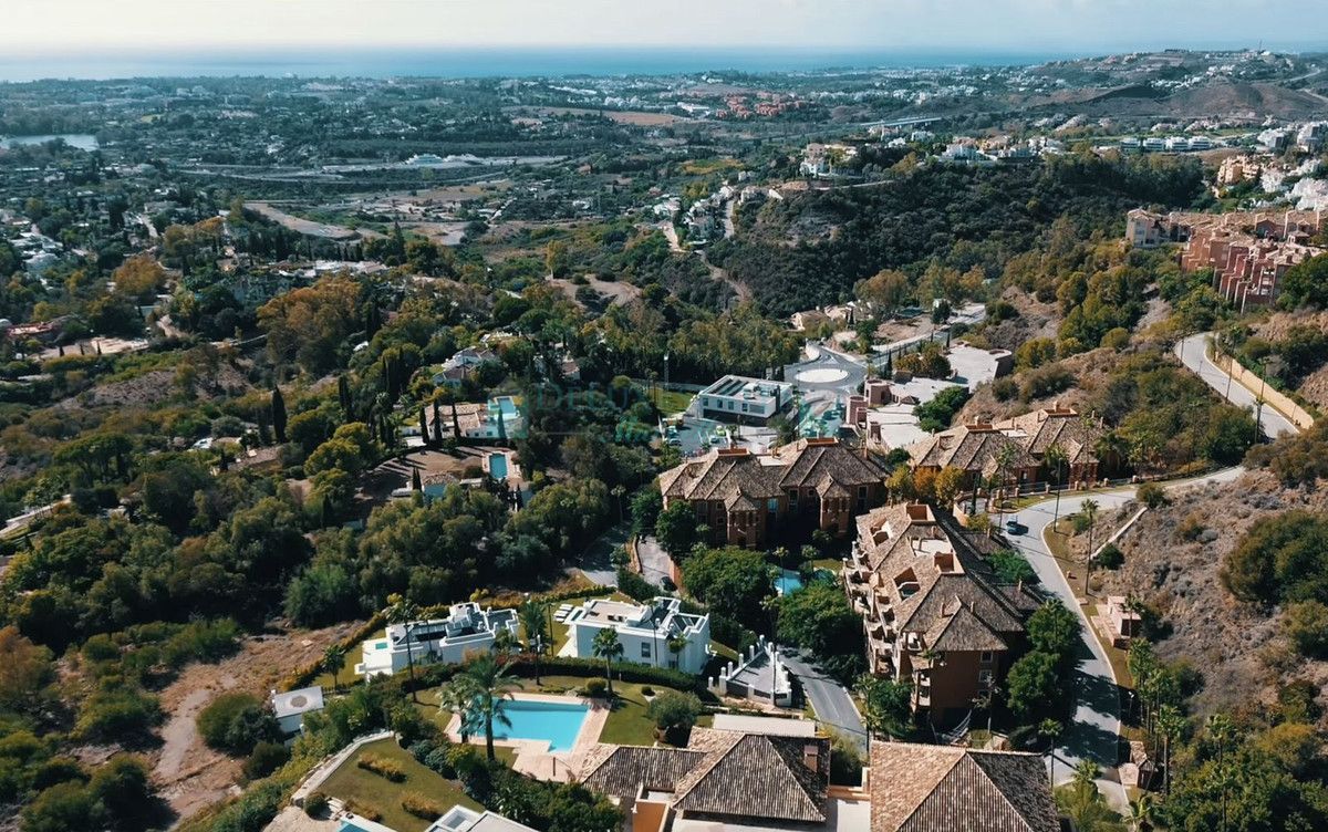 Apartamento en venta en Monte Halcones, Benahavis